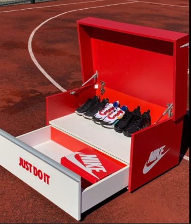 machine excuus belediging 5 Giant Nike Shoe Boxes: Are They Cool? - The Shoe Box NYC