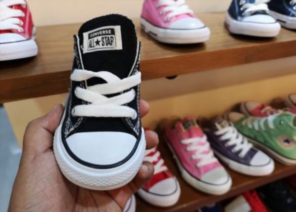 converse-shoe-size-chart-how-to-find-your-size-the-shoe-box-nyc
