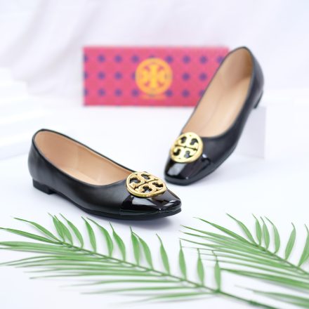 Tory Burch shoes size 10 never worn, only tried on koube.com.br