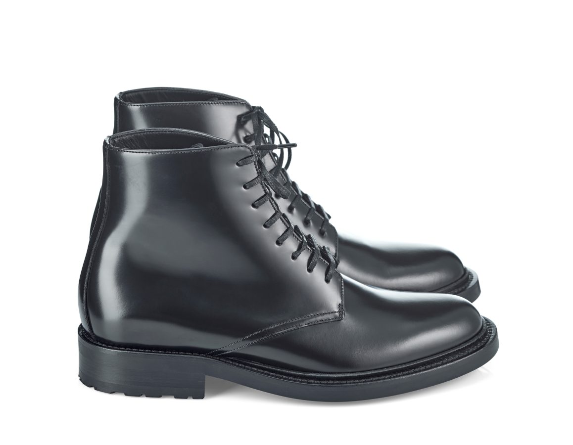 Classic black plain toe boots