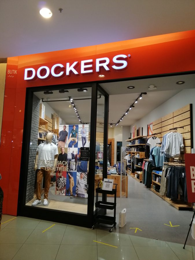 Dockers store