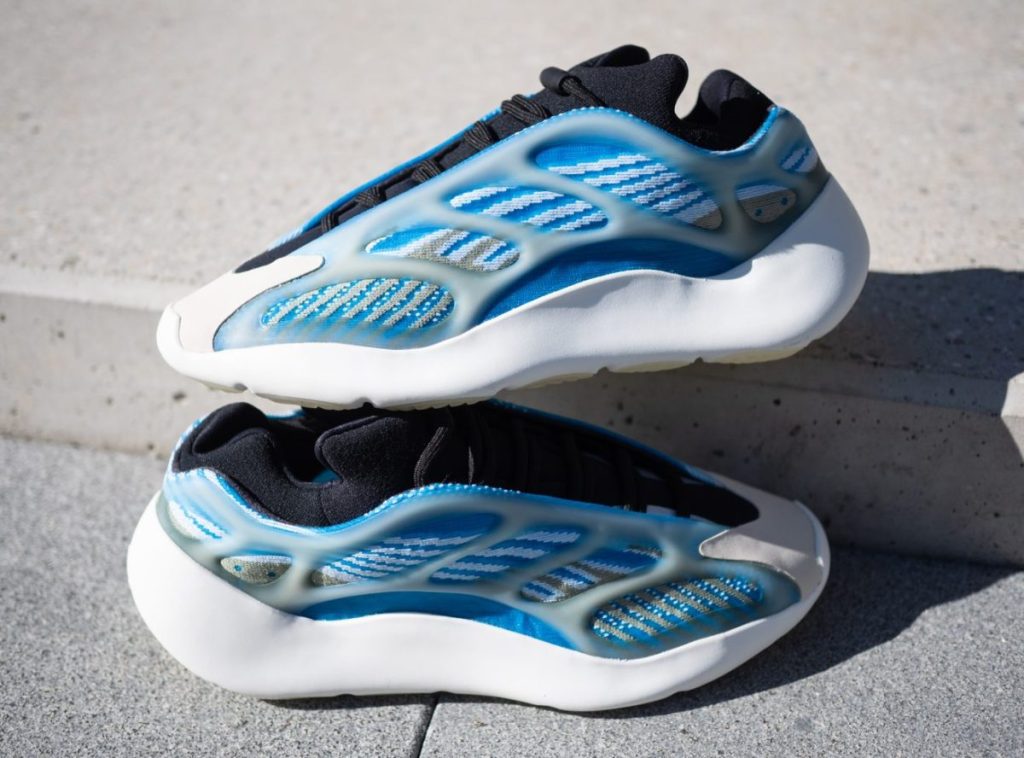adidas-yeezy-700-shoe-size-chart-the-shoe-box-nyc